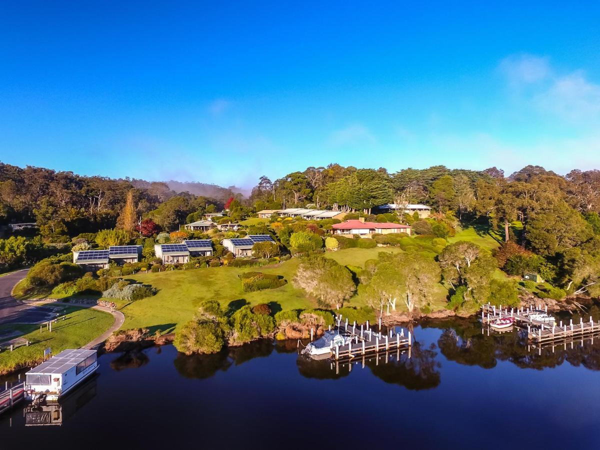 Gipsy Point Lakeside Hotel Exterior photo